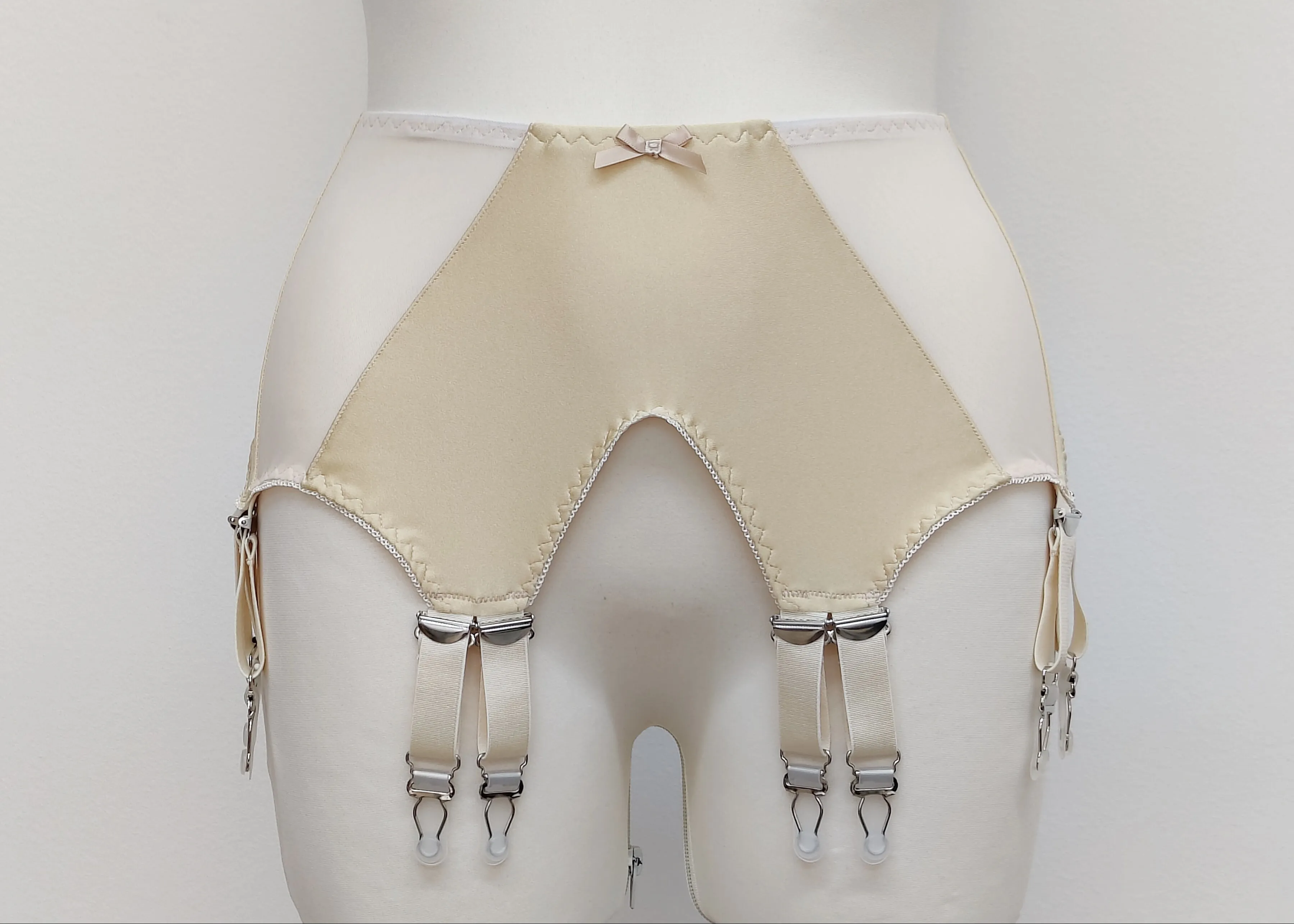 12 strap STELLA garter belt