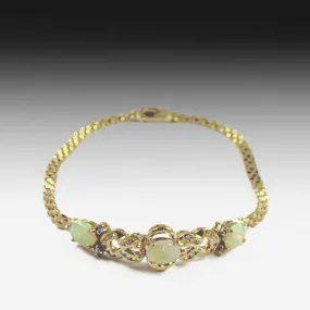 18kt Yellow Gold Opal and Diamond bracelet