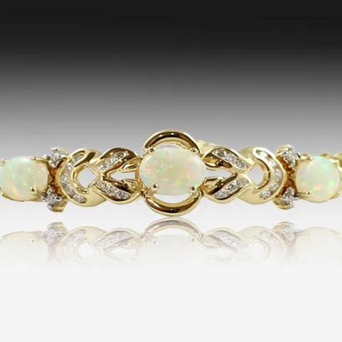 18kt Yellow Gold Opal and Diamond bracelet