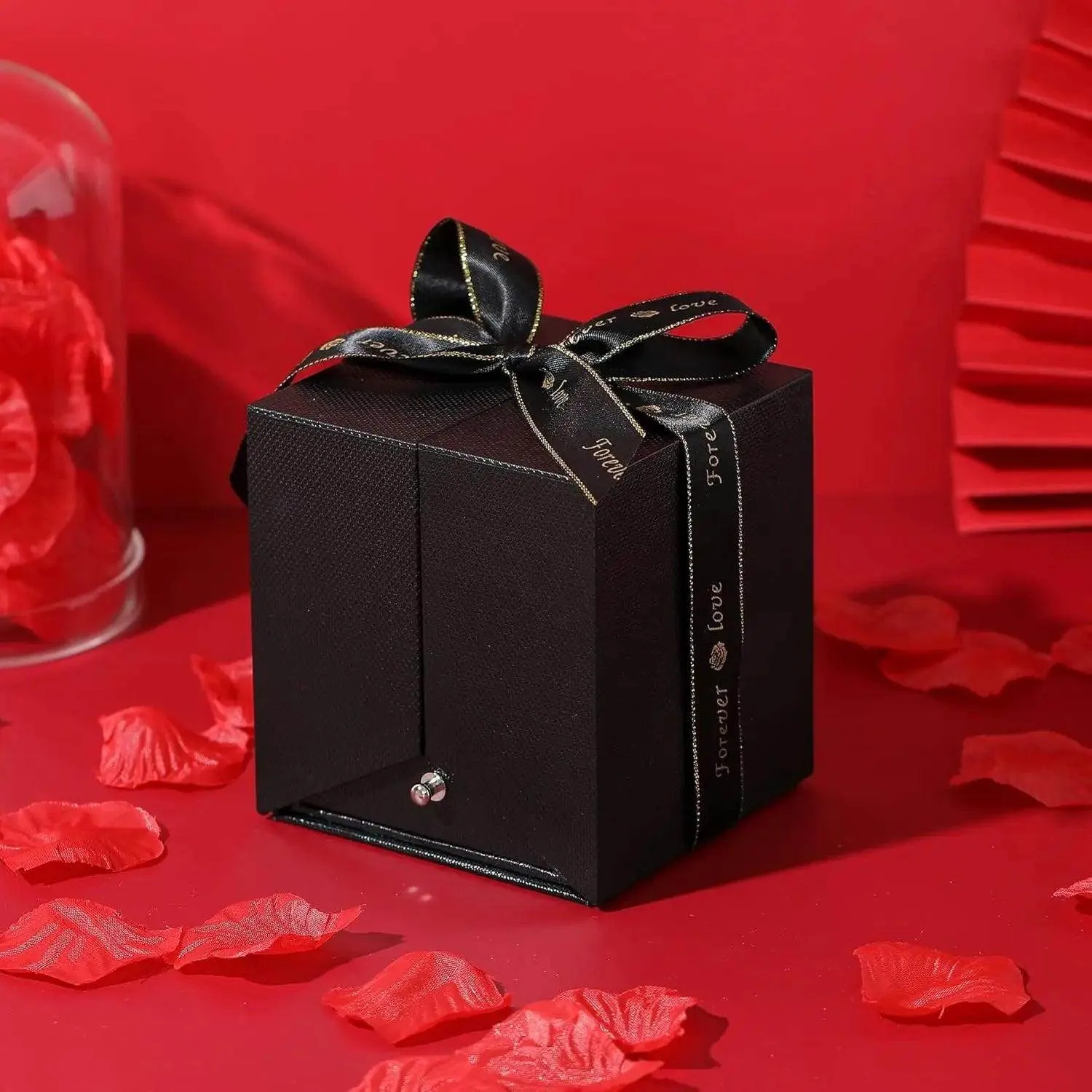Luxurious Rose Gift Box Necklace