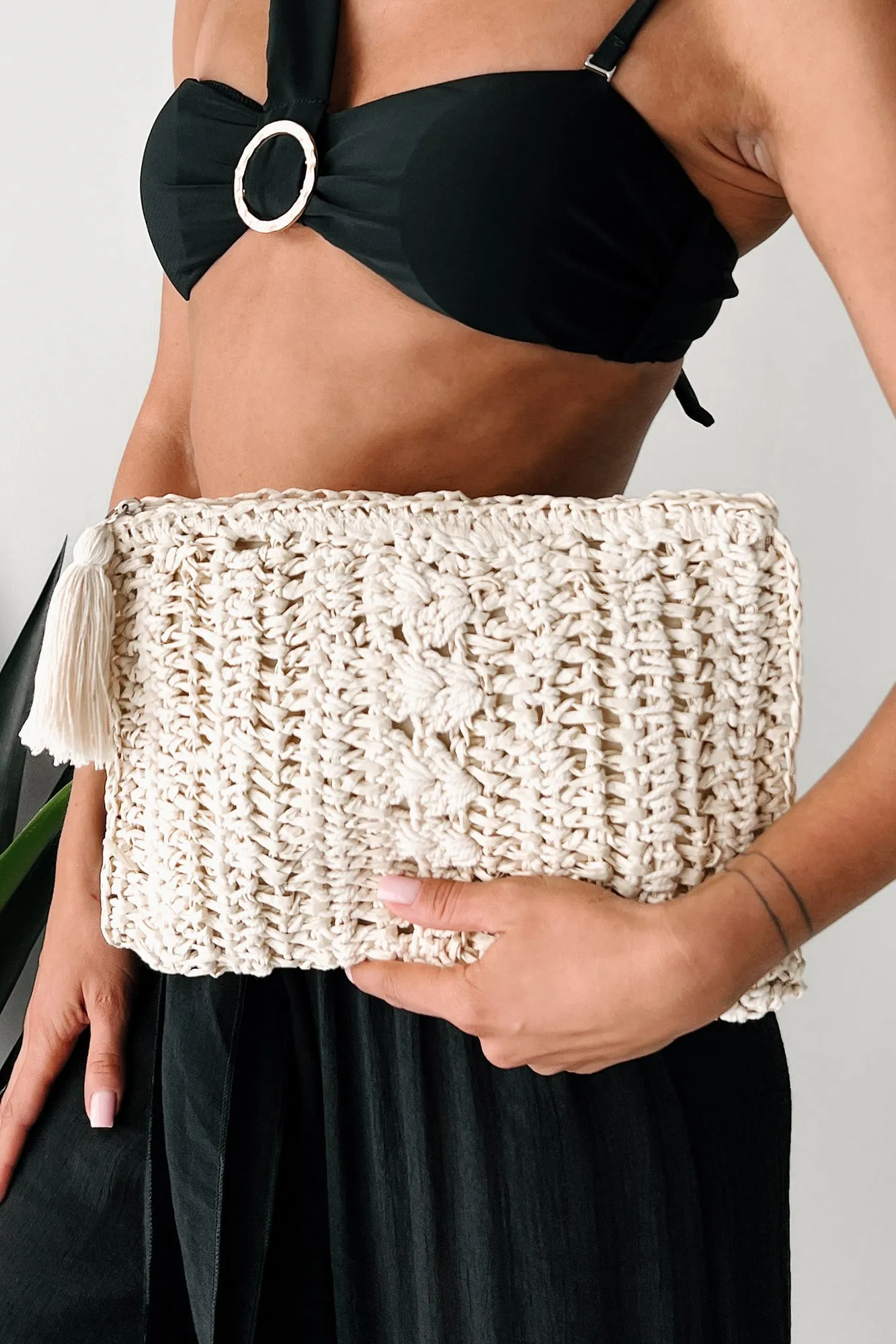 Paradise Mood Tassel Straw Clutch Bag (Ivory)