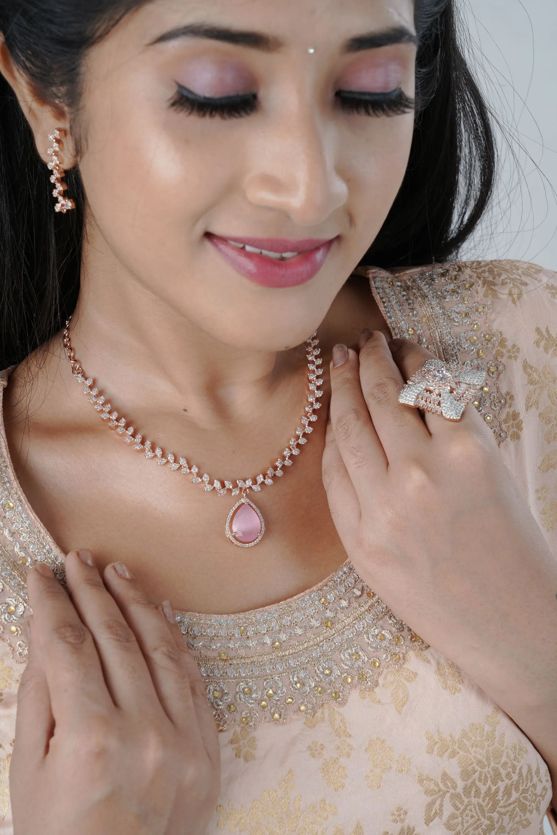 Radiant Rose Gold Jewelry Stone Neck Set - Handcrafted Glamour
