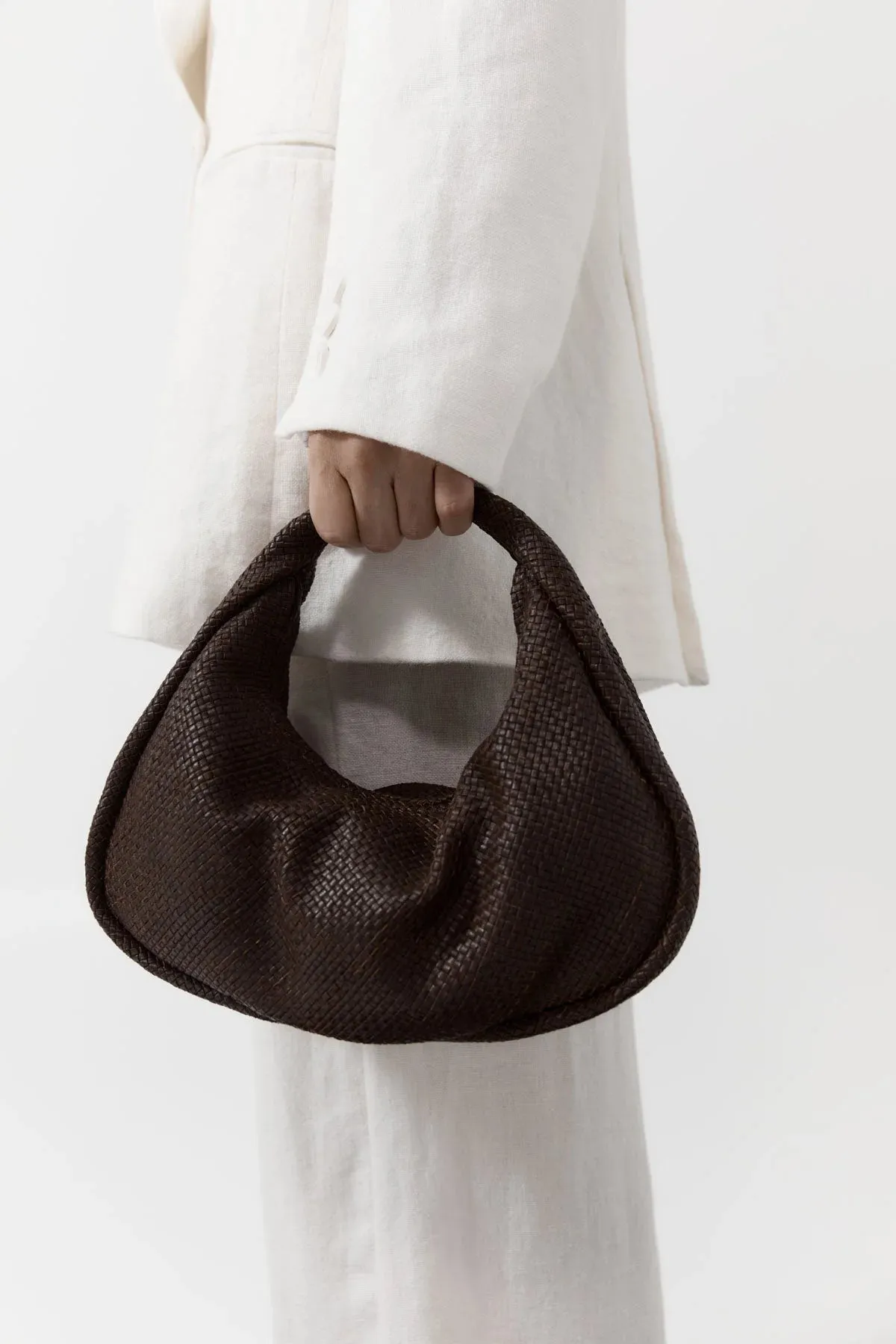 St Agni Woven Bon Bon Bag in Chocolate