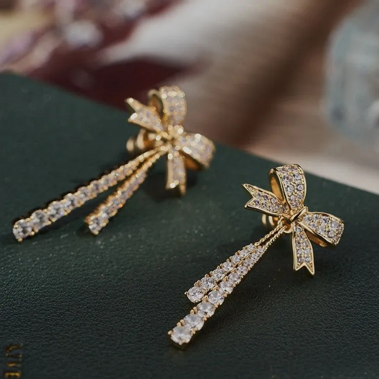 The Diamanté Tassel Earring