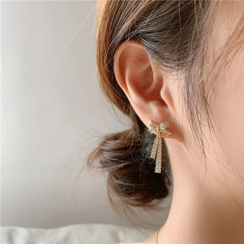 The Diamanté Tassel Earring