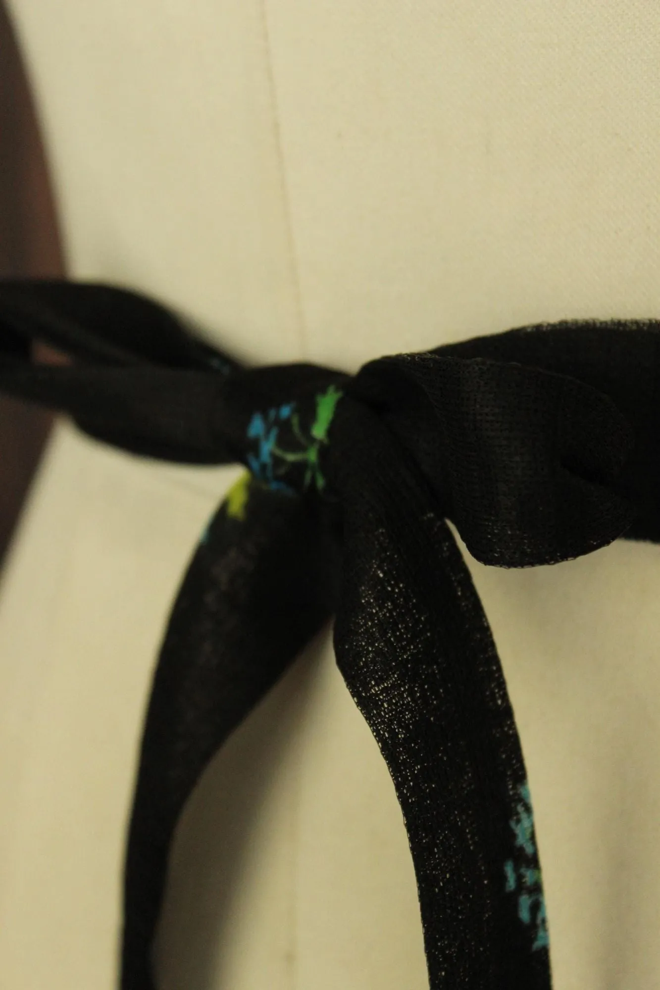 Vintage 1970s 1980s Tie Belt in Black with Blue Flowers