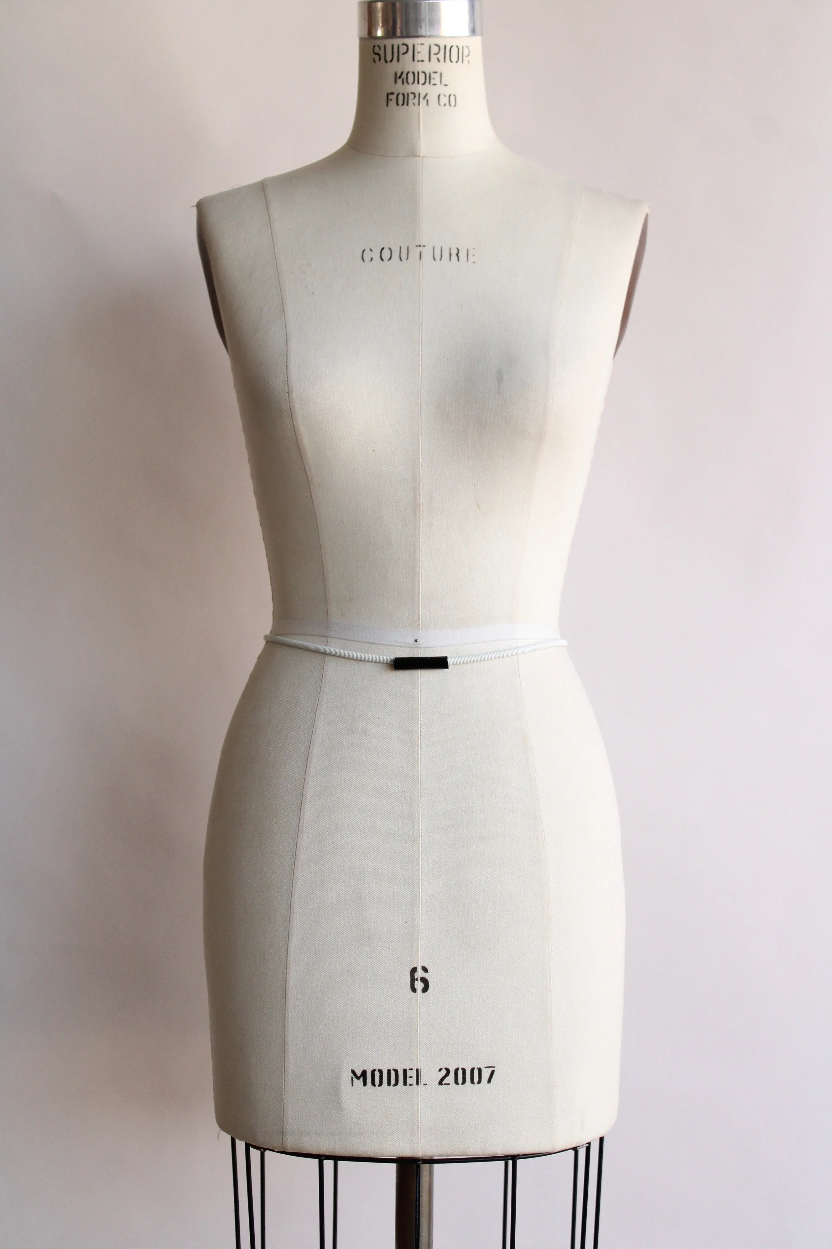 Vintage 1970s White Metal Skinny Belt